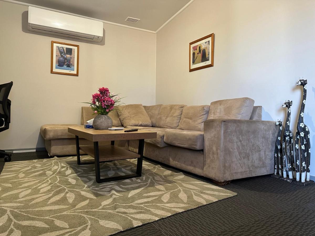 Copper City Motel Cobar Exterior foto